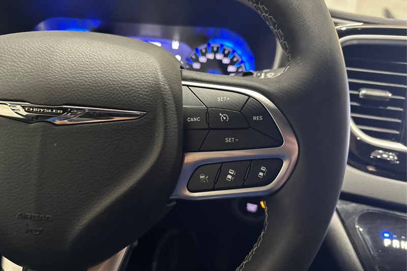 2026 Chrysler Grand Caravan — photo 25 of 28