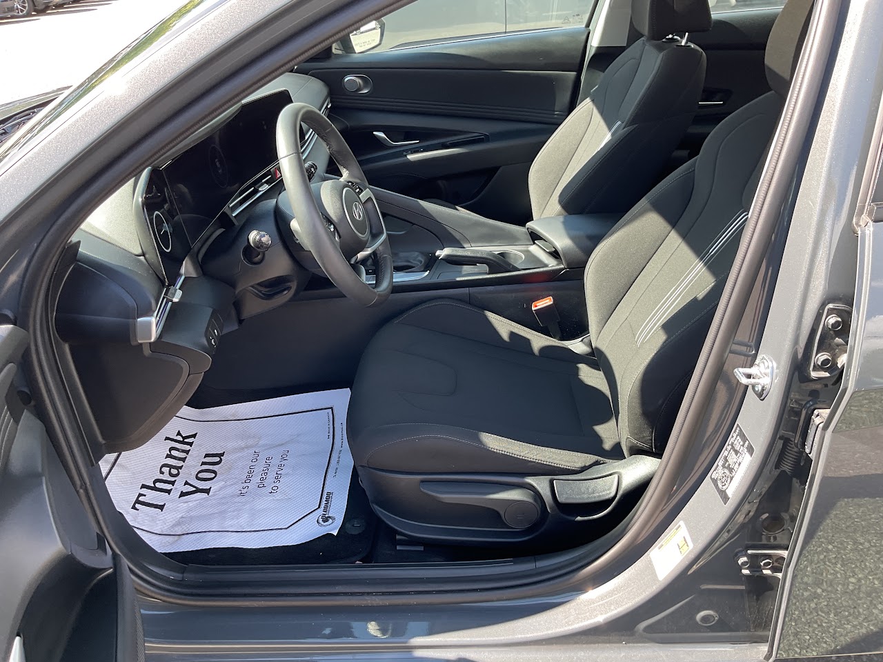 2026 Hyundai Elantra — photo 20 of 34
