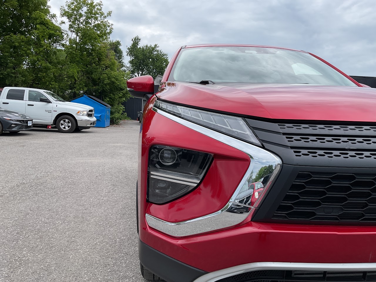 2023 Mitsubishi Eclipse Cross — photo 14 of 32