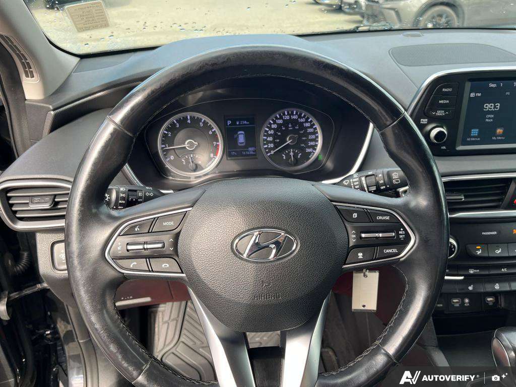 2019 Hyundai Santa Fe — photo 14 of 25