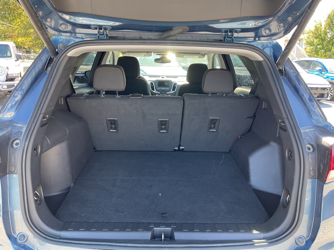 2024 Chevrolet Equinox — photo 18 of 34