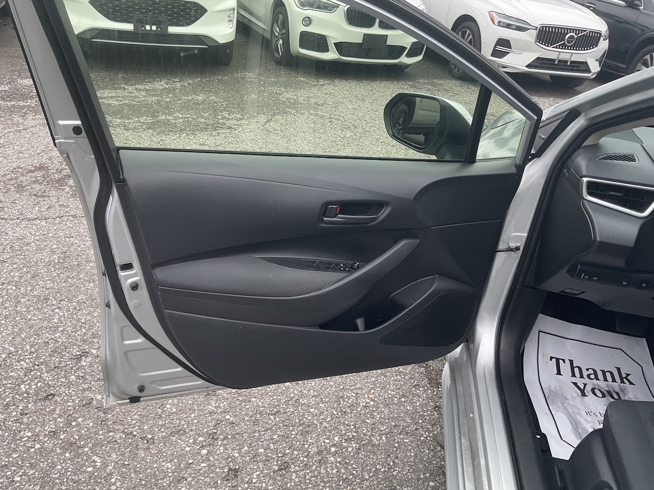 2025 Toyota Corolla — photo 30 of 34
