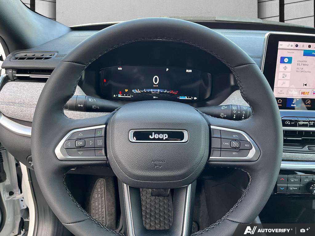 2026 Jeep Compass — photo 14 de 25