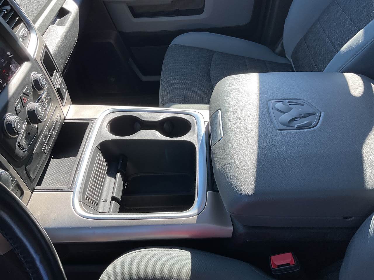 2020 Ram 1500 Classic — photo 27 of 34