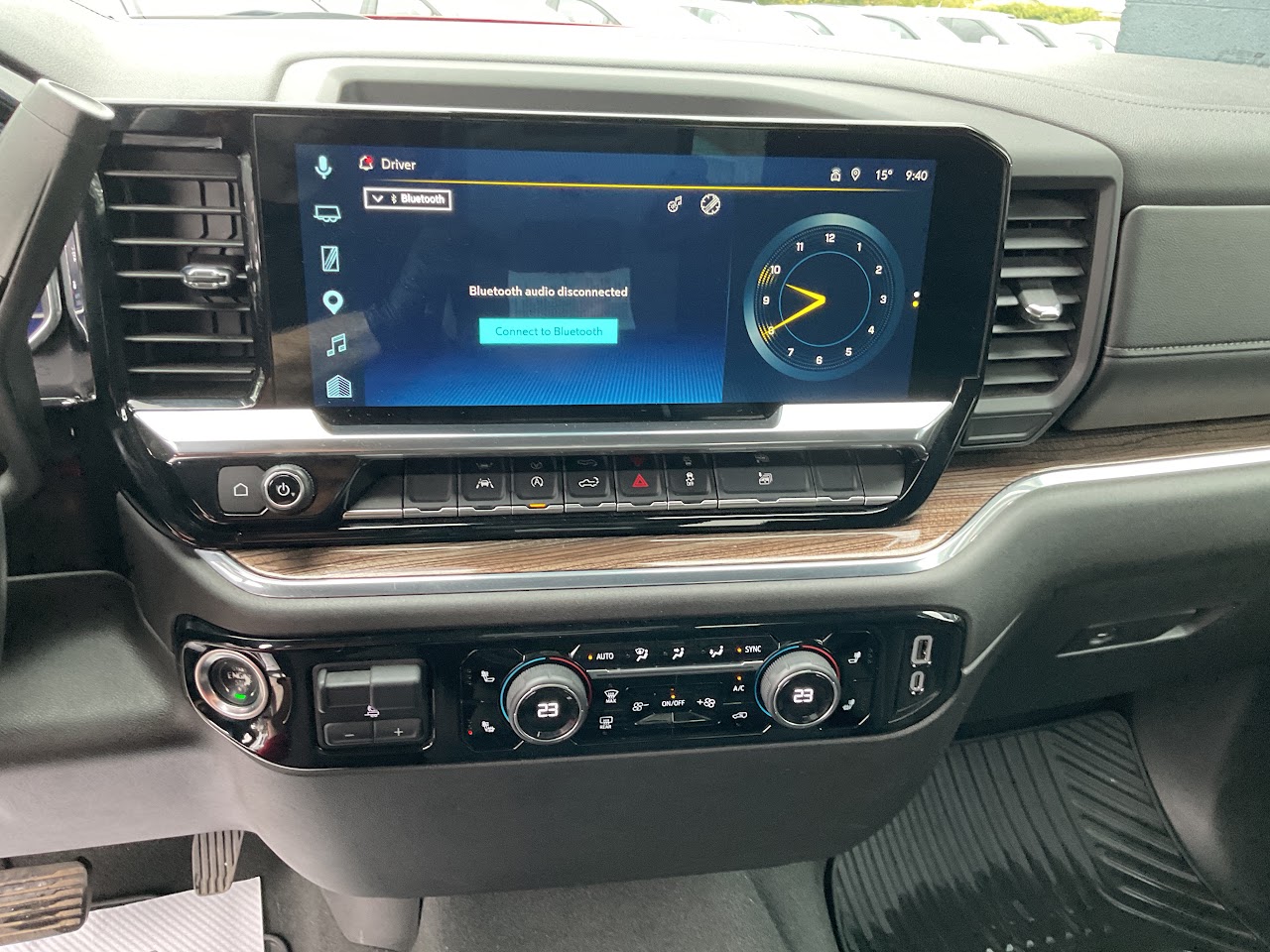 2025 Chevrolet Silverado 1500 — photo 33 of 34