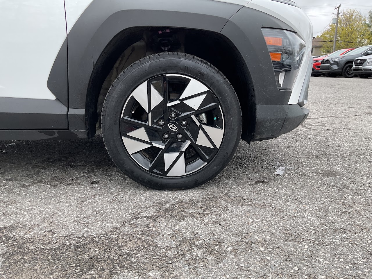 2024 Hyundai Kona — photo 14 of 34