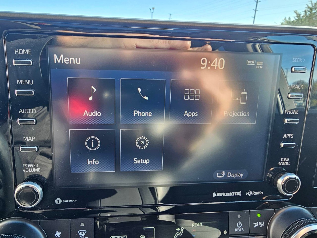2021 Toyota Highlander — photo 17 of 27