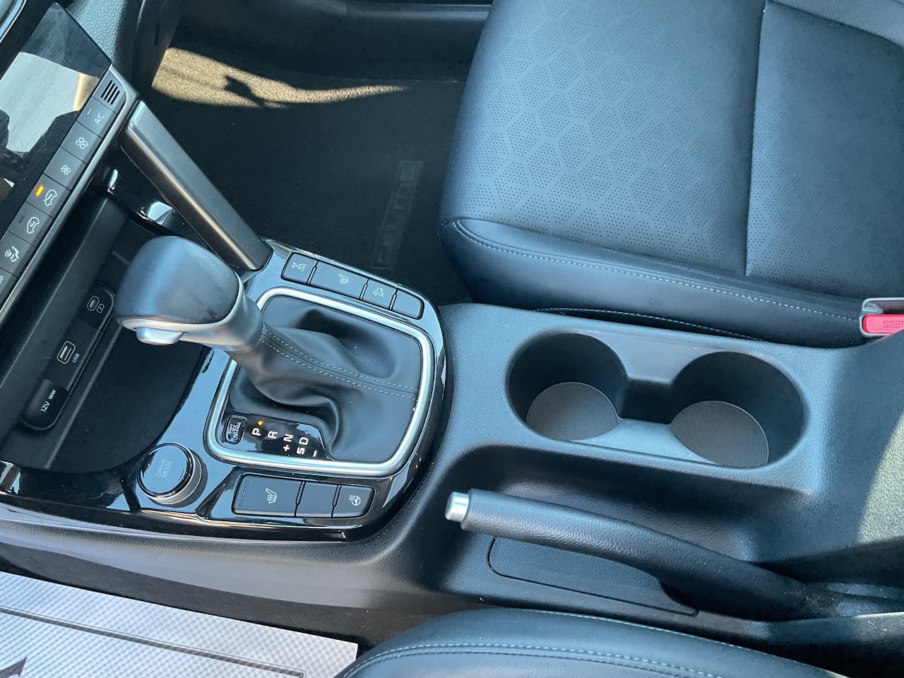 2025 Kia Seltos — photo 29 de 34