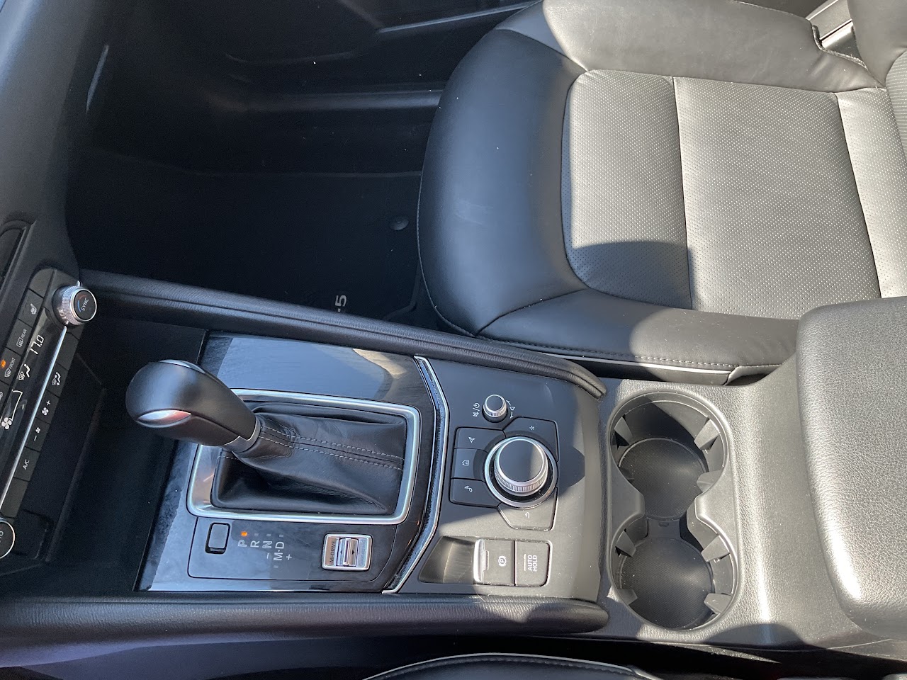 2025 Mazda CX-5 — photo 30 of 34