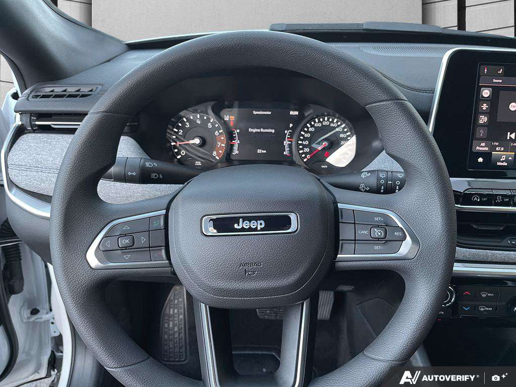 2026 Jeep Compass — photo 14 de 25