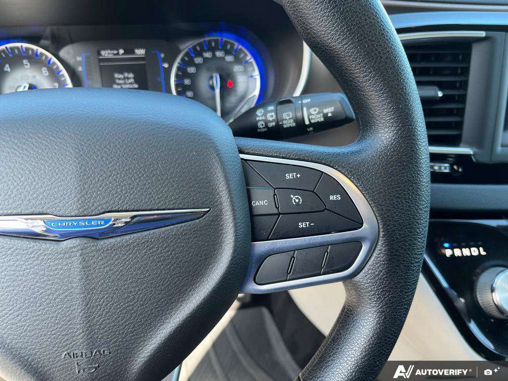 2021 Chrysler Grand Caravan — photo 16 of 25