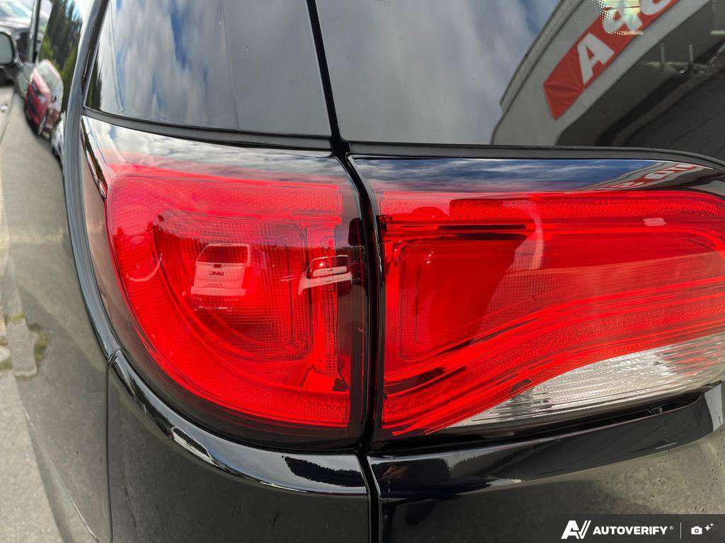 2027 Chrysler Grand Caravan — photo 11 of 25