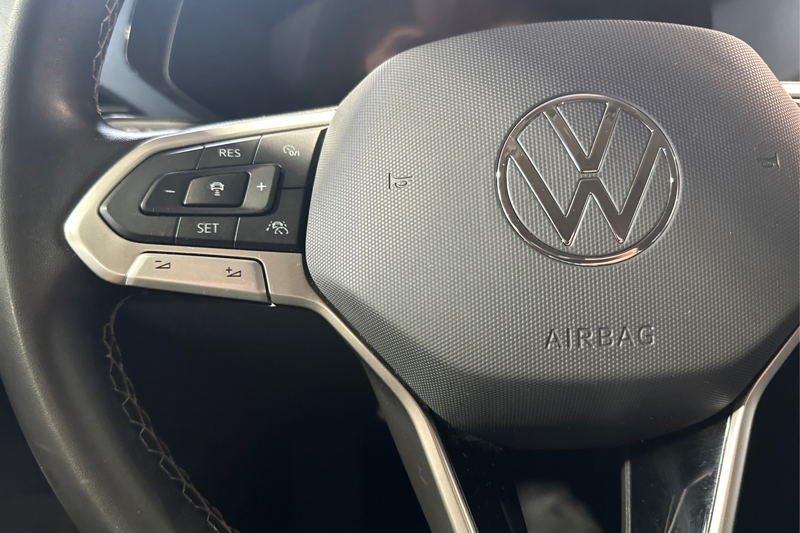 2024 Volkswagen Taos — photo 28 of 34