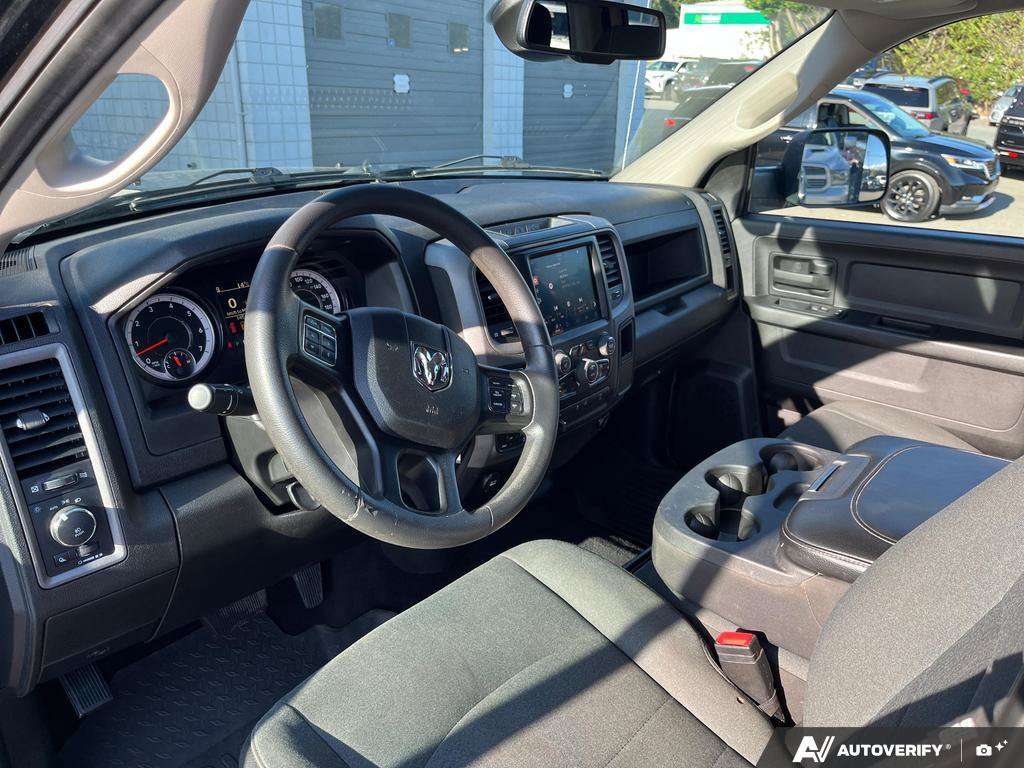 2022 Ram 1500 Classic Crew Cab — photo 13 of 25