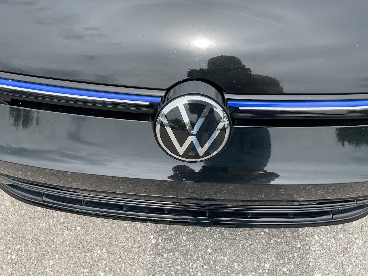 2024 Volkswagen Golf — photo 20 of 34