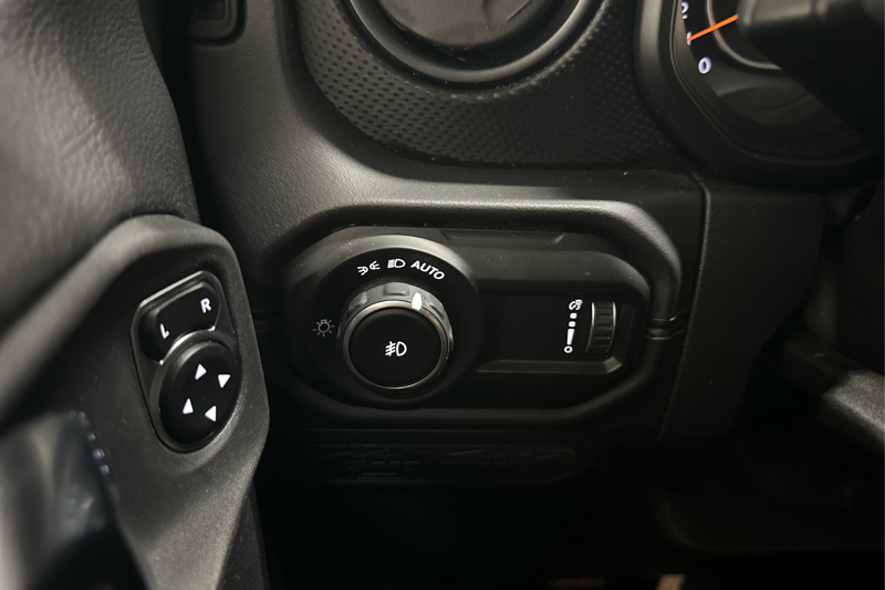 2025 Jeep Wrangler — photo 13 de 25