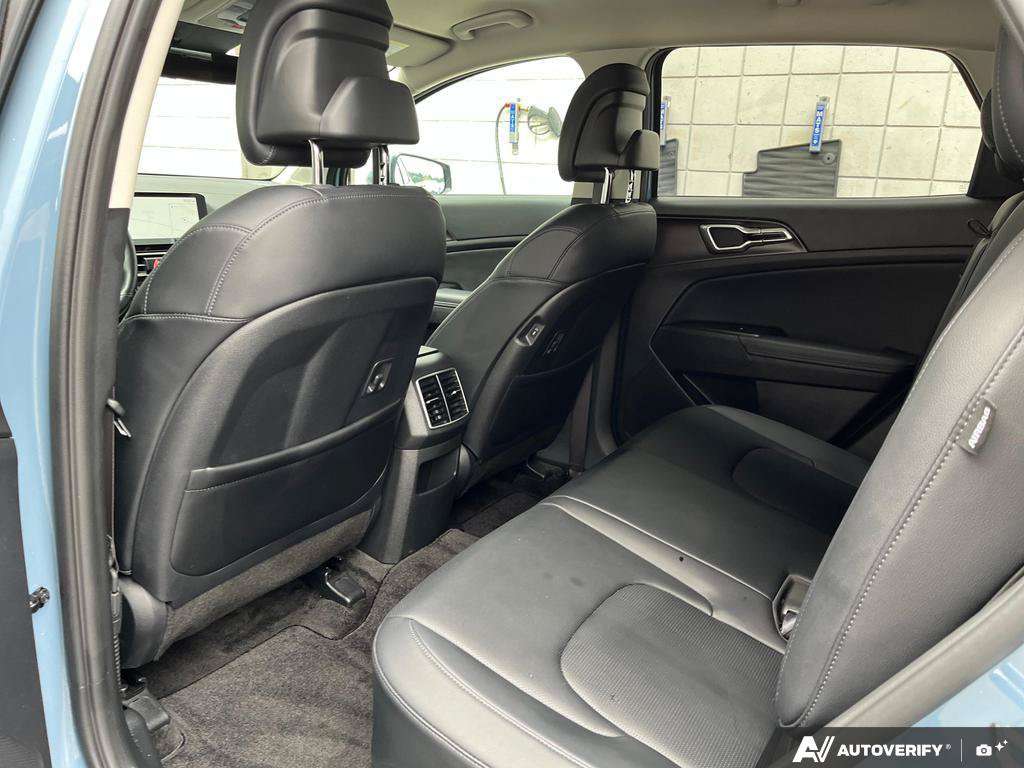 2026 Kia Sportage Hybrid — photo 23 of 25
