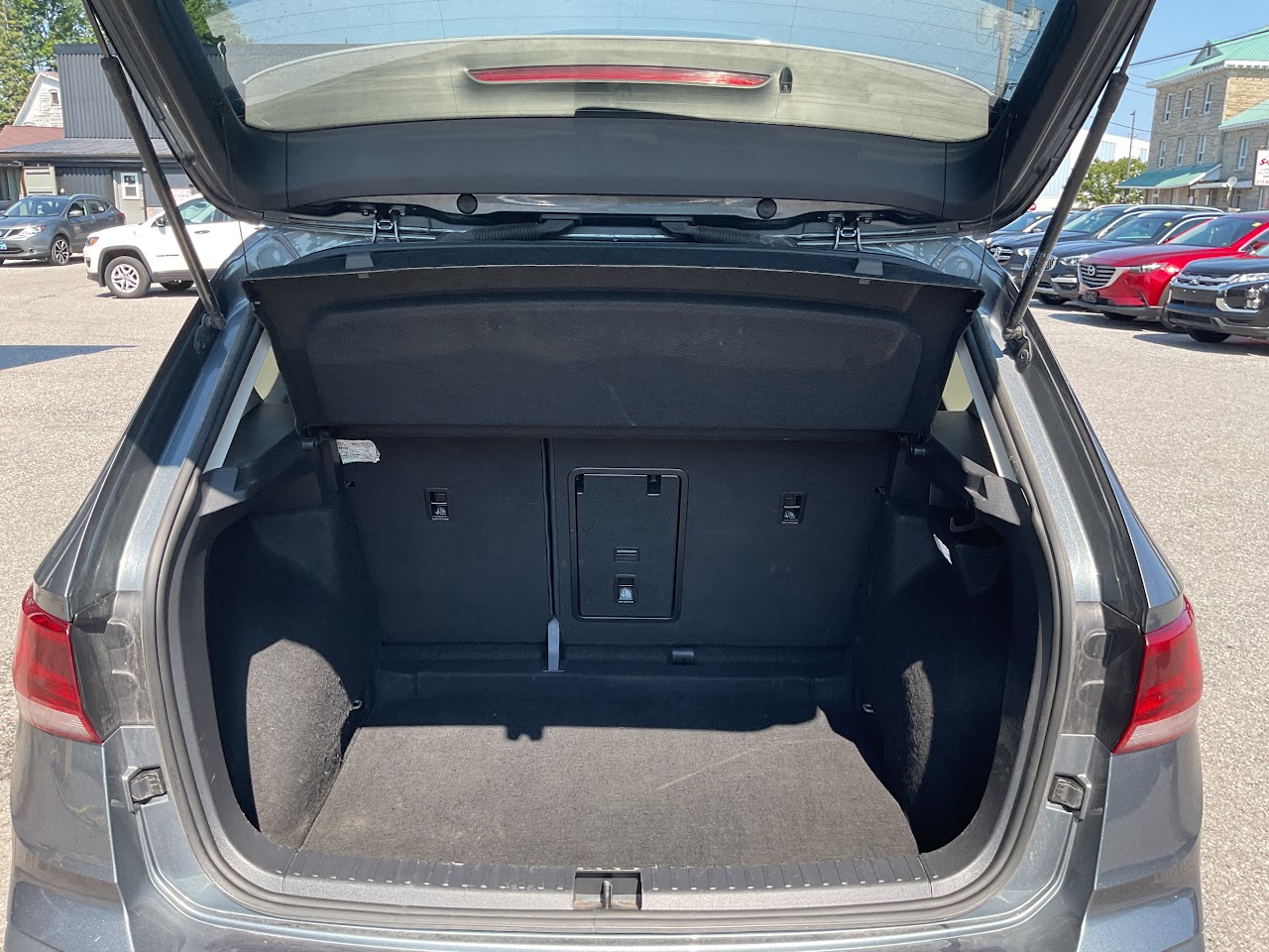 2024 Volkswagen Taos — photo 34 of 34