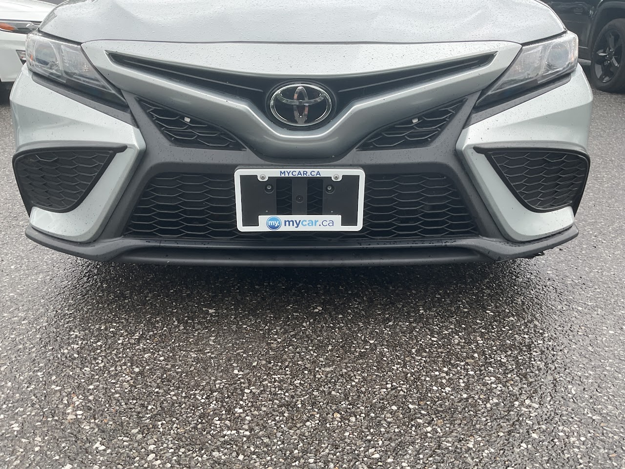 2023 Toyota Camry — photo 17 of 34