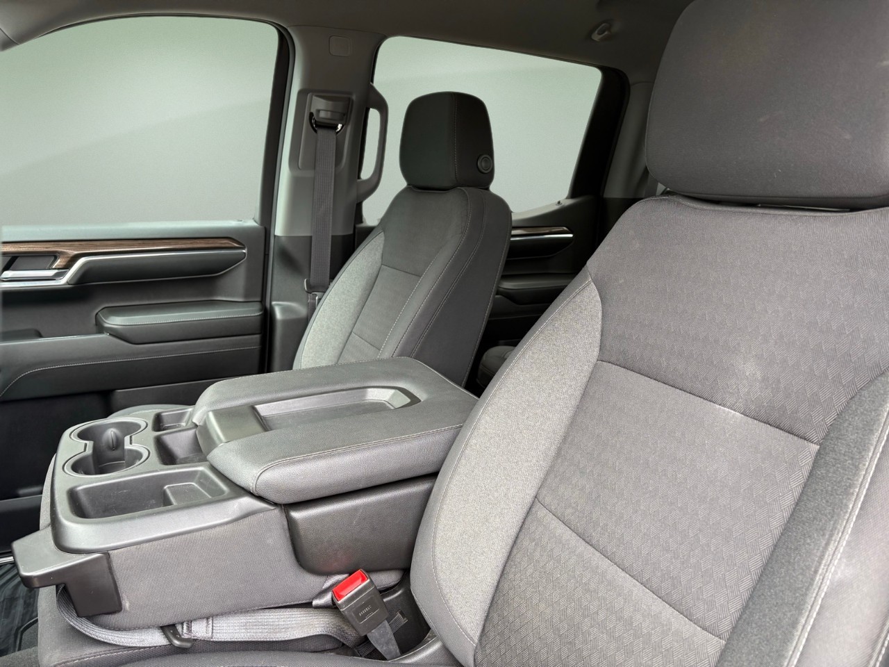 2024 Chevrolet Silverado 1500 — photo 12 of 16