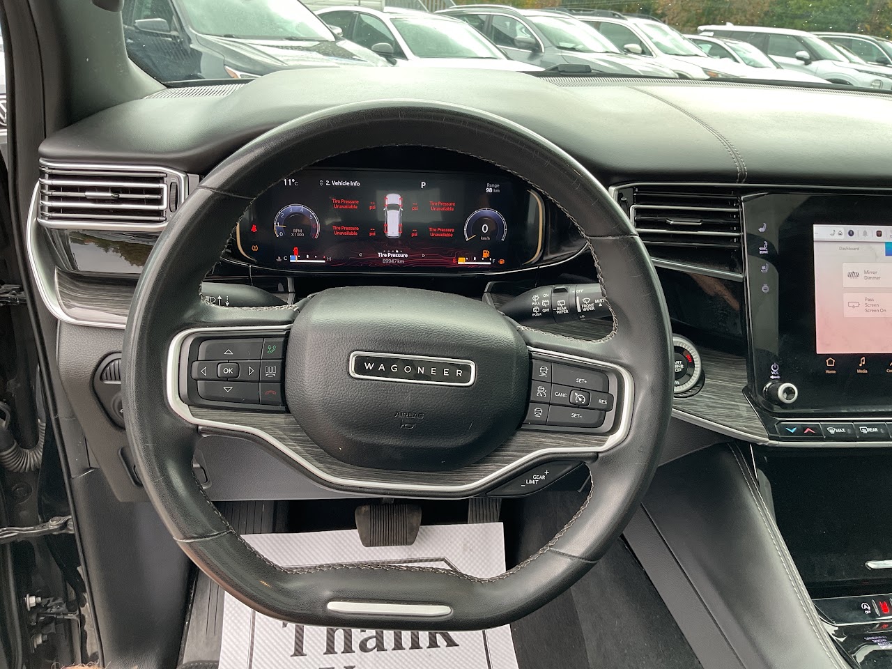 2022 Jeep Wagoneer — photo 24 of 34
