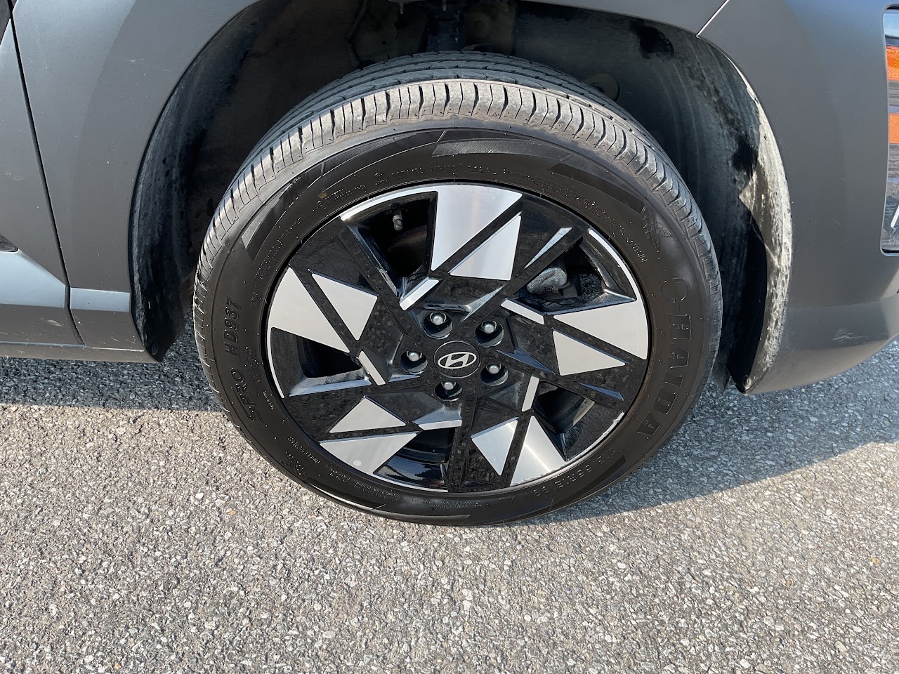 2025 Hyundai Kona — photo 12 of 34