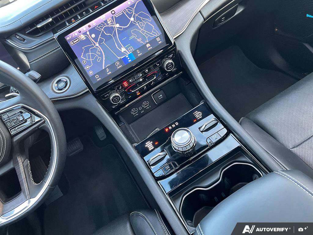 2022 Jeep Grand Cherokee L — photo 17 de 24