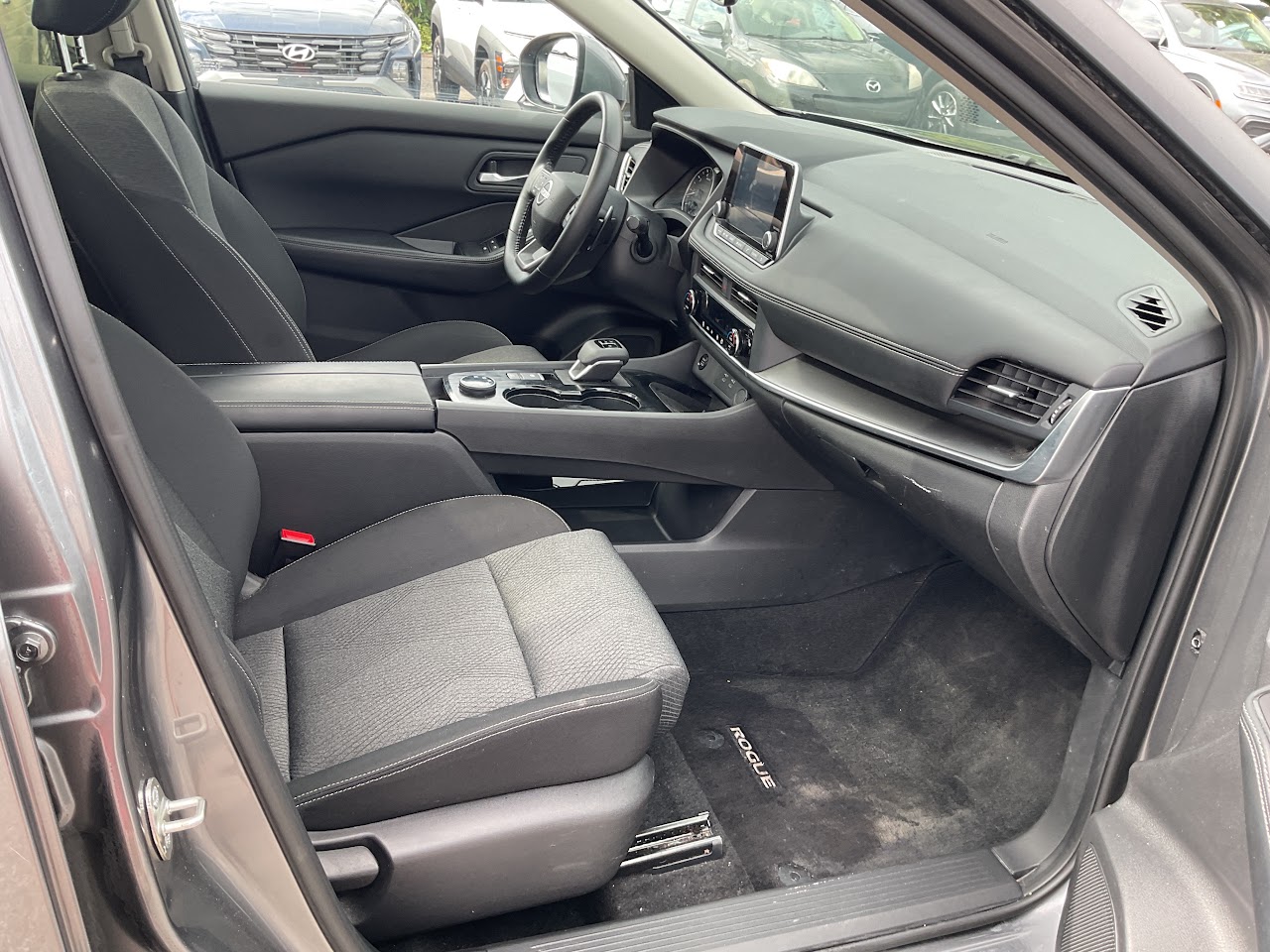 2025 Nissan Rogue — photo 21 de 34