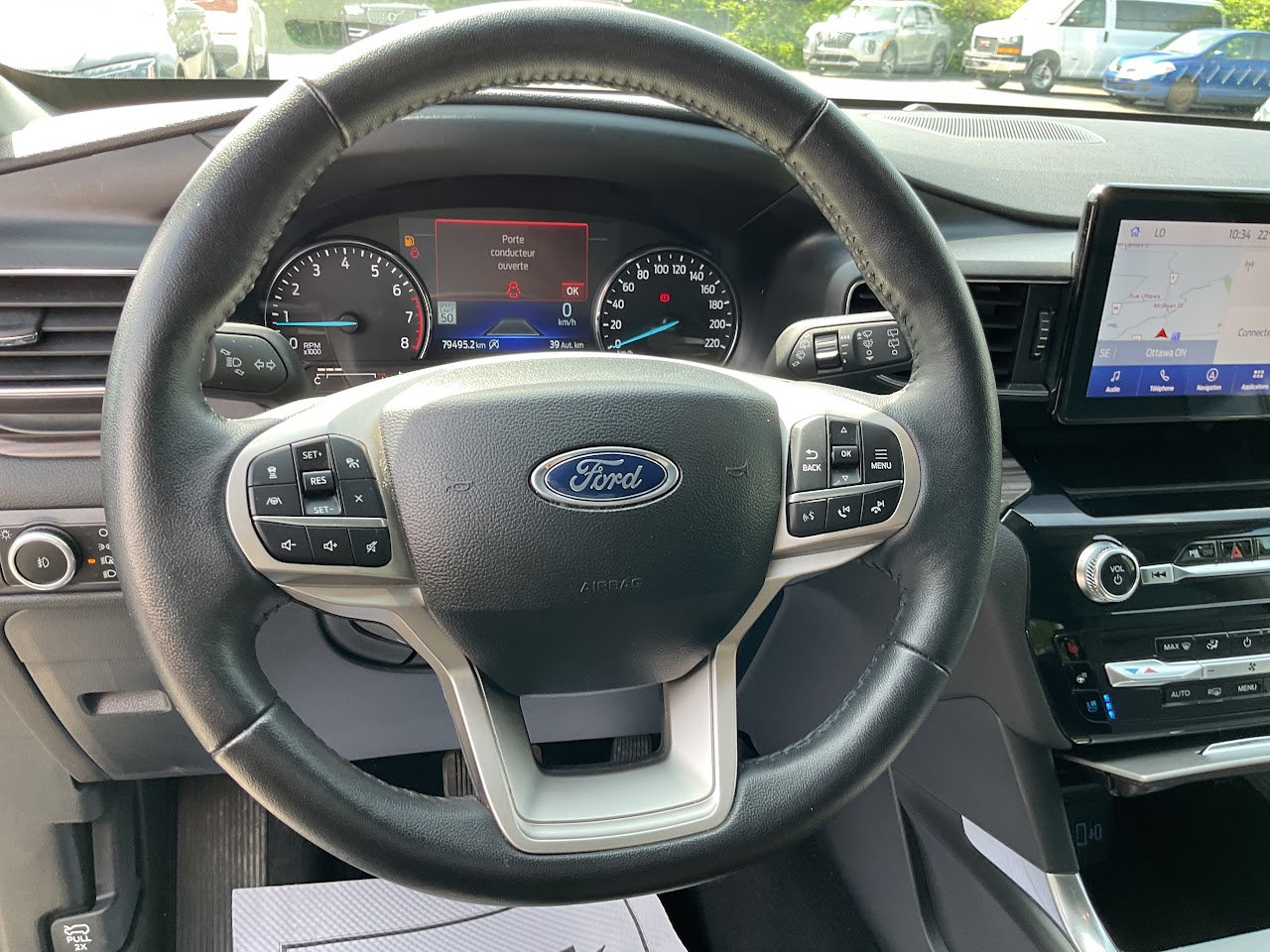 2024 Ford Explorer — photo 26 of 34