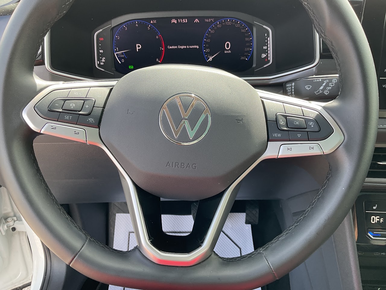 2026 Volkswagen Taos — photo 26 of 34