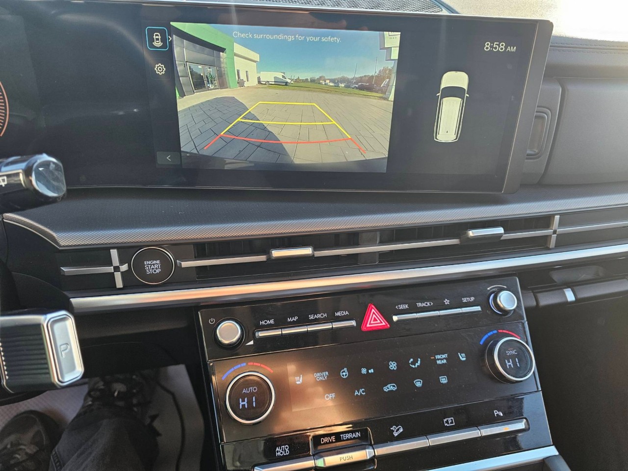 2026 Hyundai Santa Fe Hybrid — photo 15 of 25