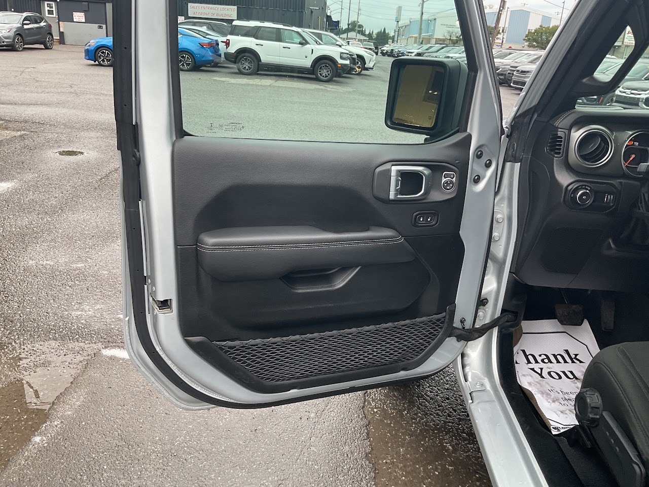 2023 Jeep Wrangler — photo 28 de 32
