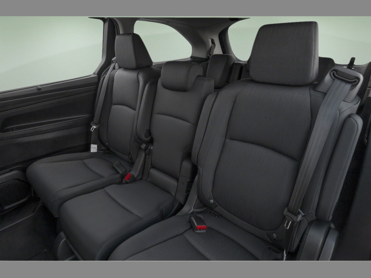 2025 Honda Odyssey — photo 12 of 15