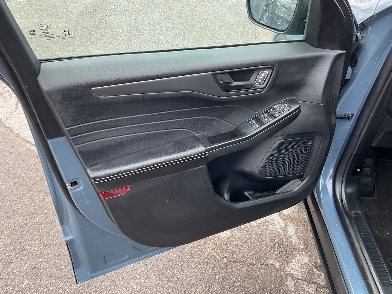 2025 Ford Escape — photo 29 of 35