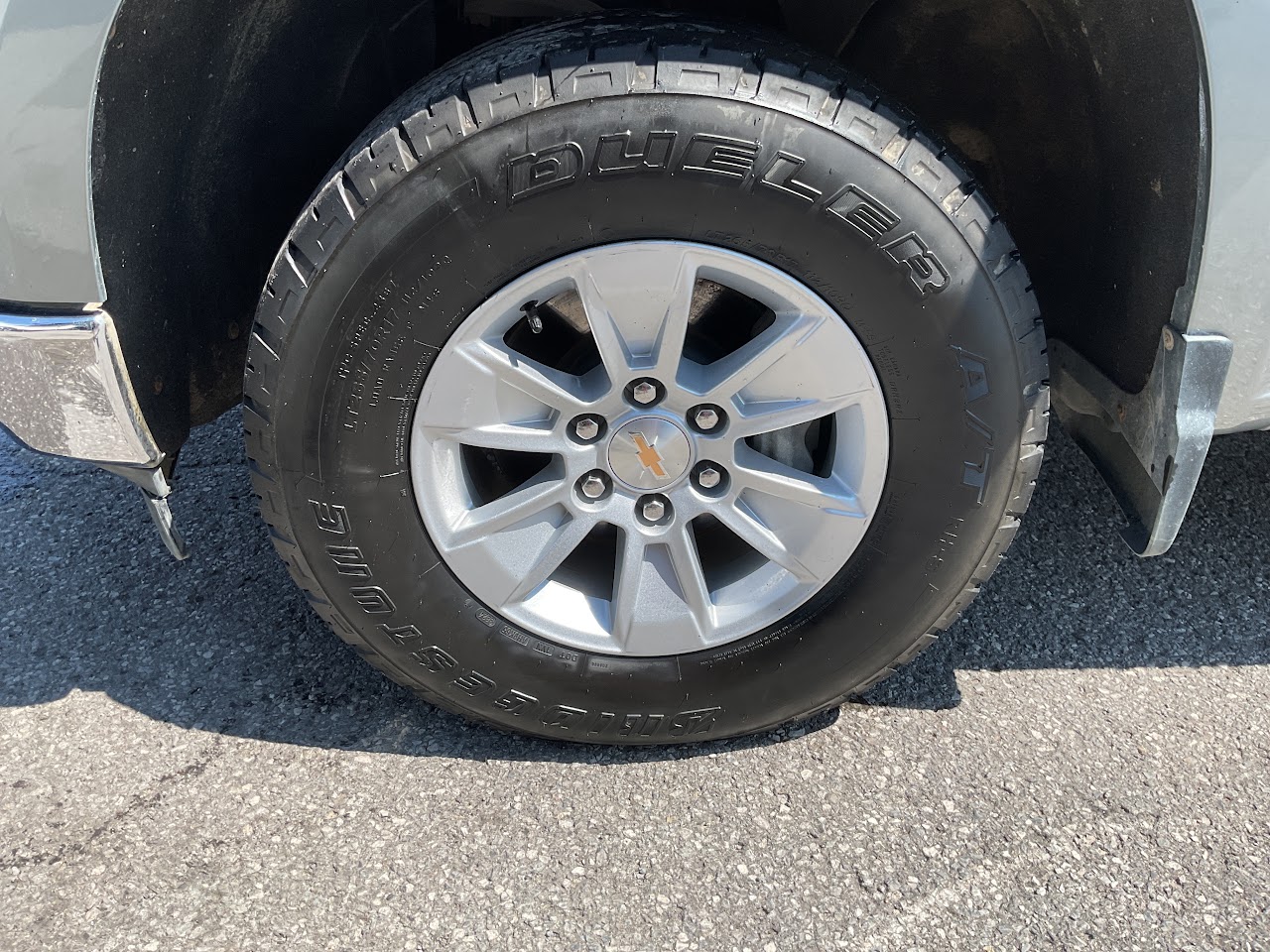 2025 Chevrolet Silverado 1500 — photo 10 of 34