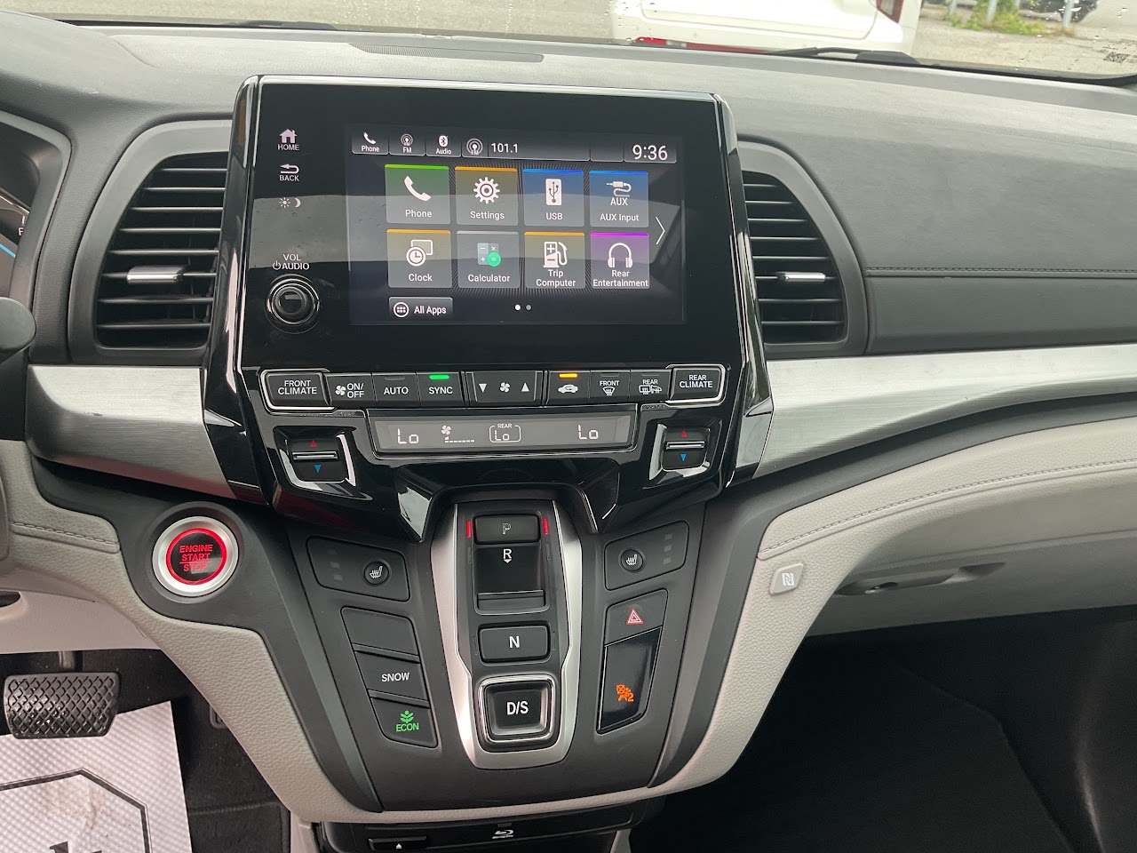 2018 Honda Odyssey — photo 28 of 34