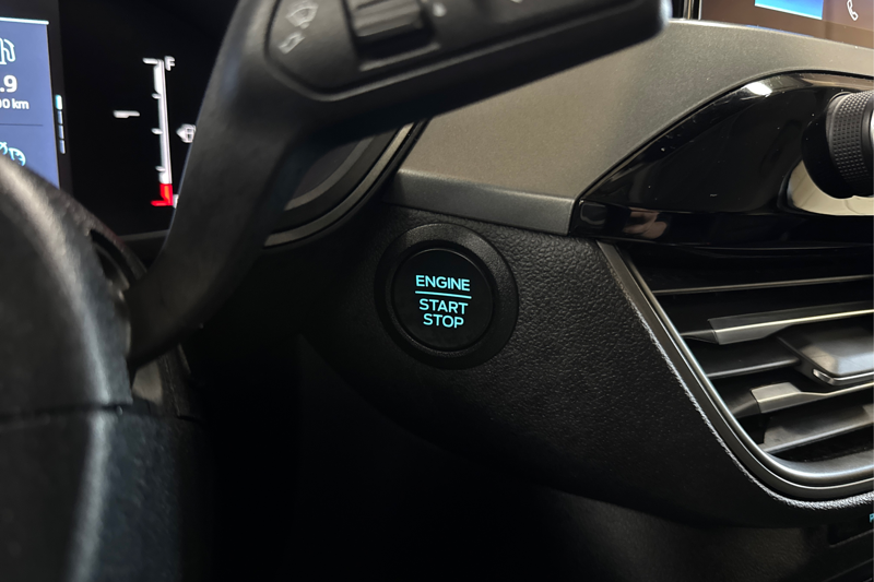 2025 Ford Escape — photo 27 of 33