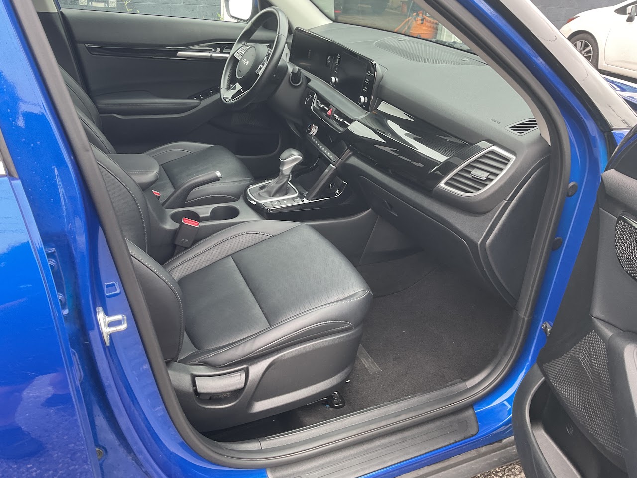 2025 Kia Seltos — photo 21 of 34
