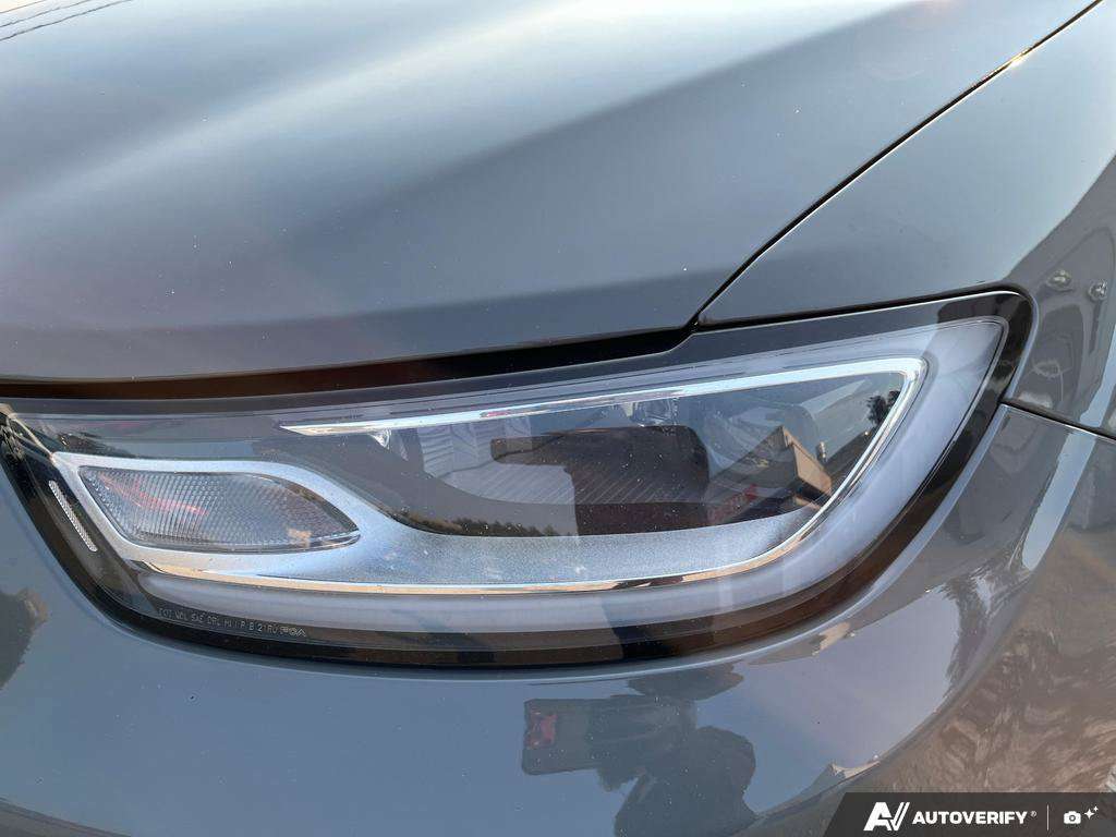 2025 Chrysler Pacifica — photo 8 de 25