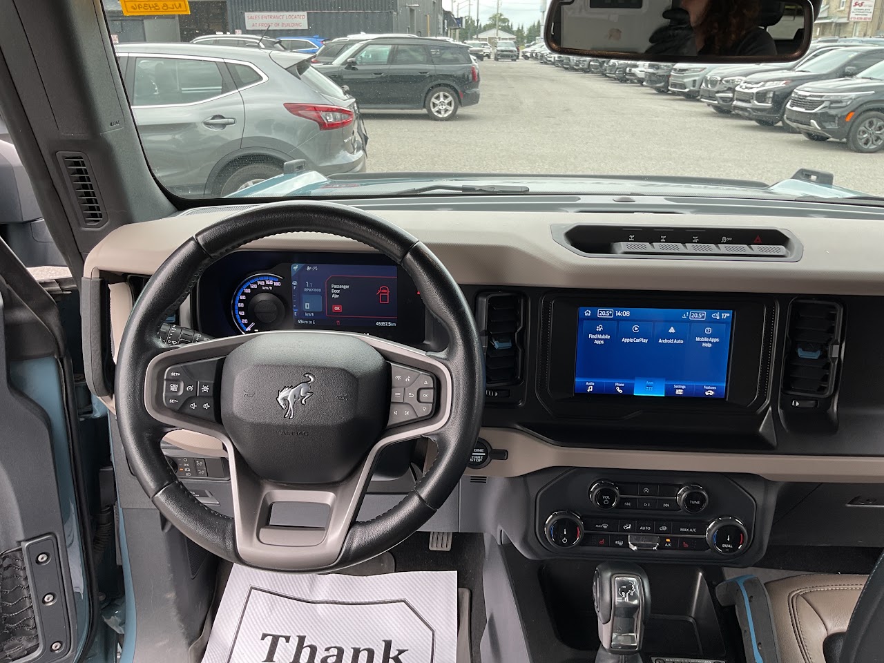 2022 Ford Bronco — photo 22 of 33