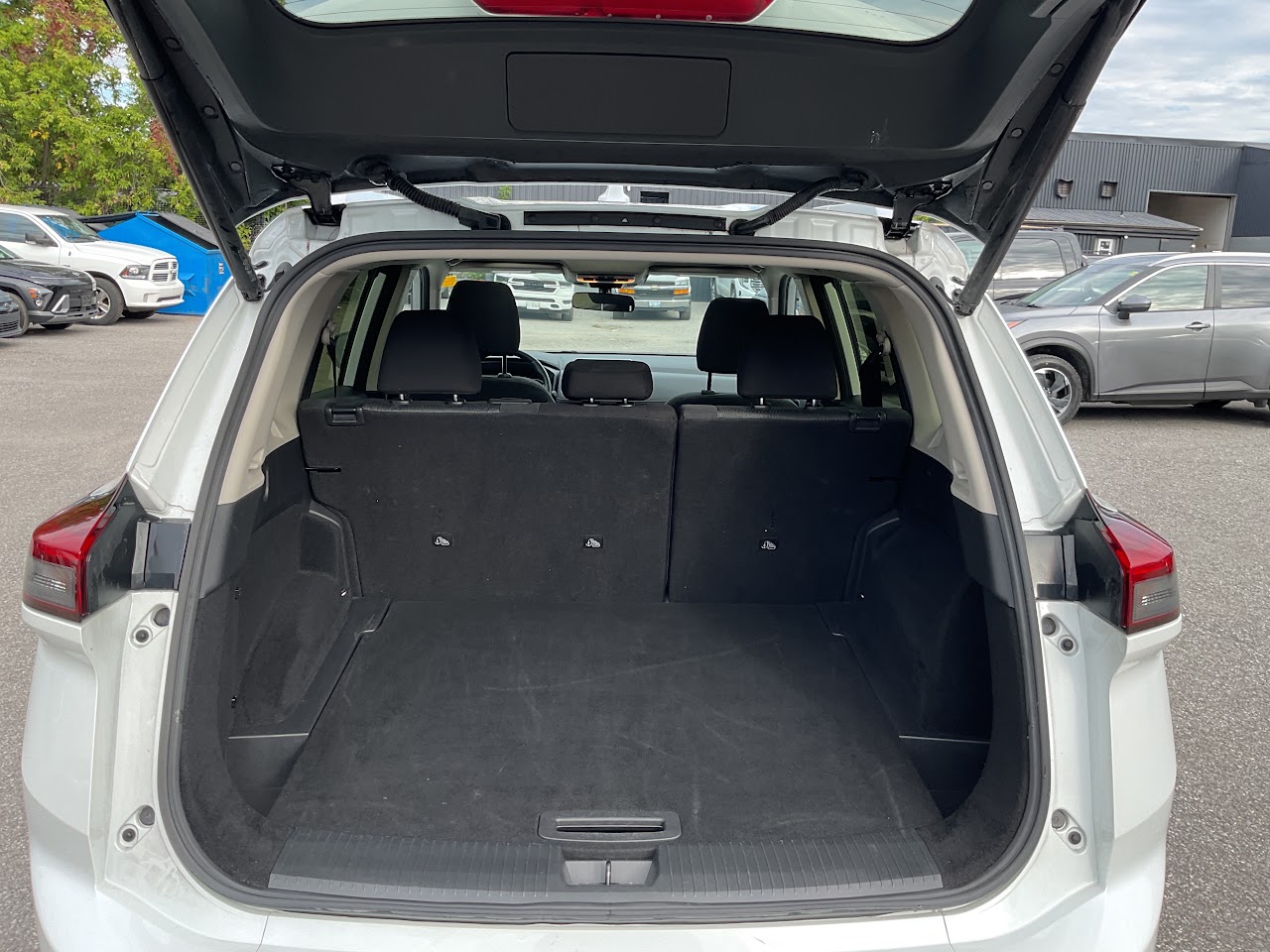 2025 Nissan Rogue — photo 34 de 34