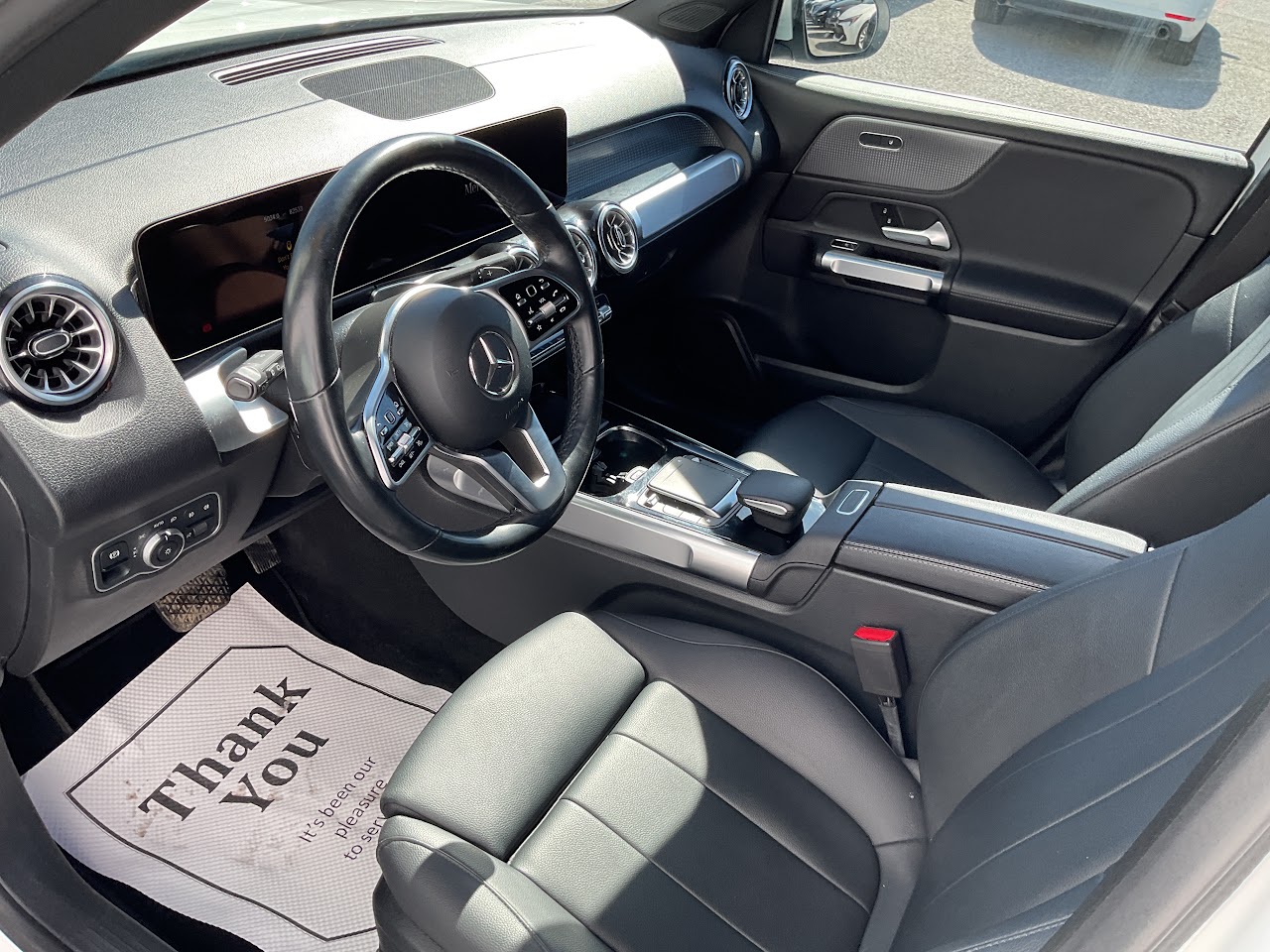 2023 Mercedes-Benz GLB250 — photo 6 of 22