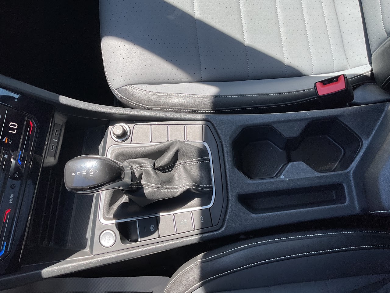 2025 Volkswagen Jetta — photo 29 of 34