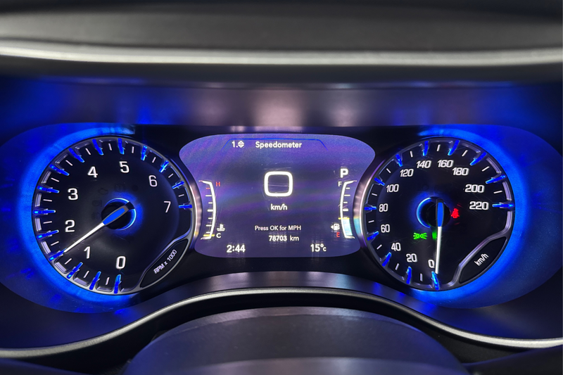 2024 Chrysler Pacifica — photo 15 of 33