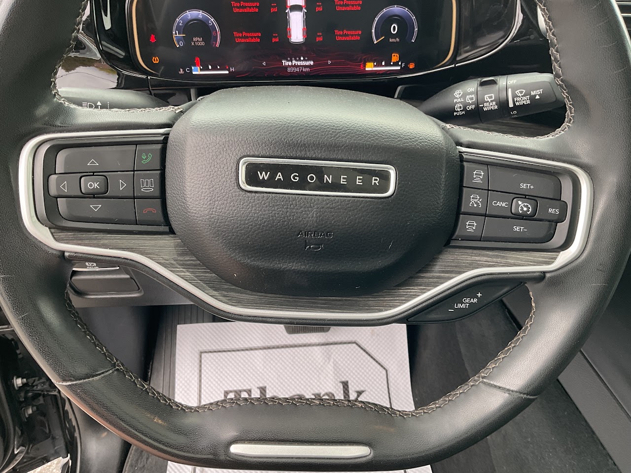 2022 Jeep Wagoneer — photo 26 of 34