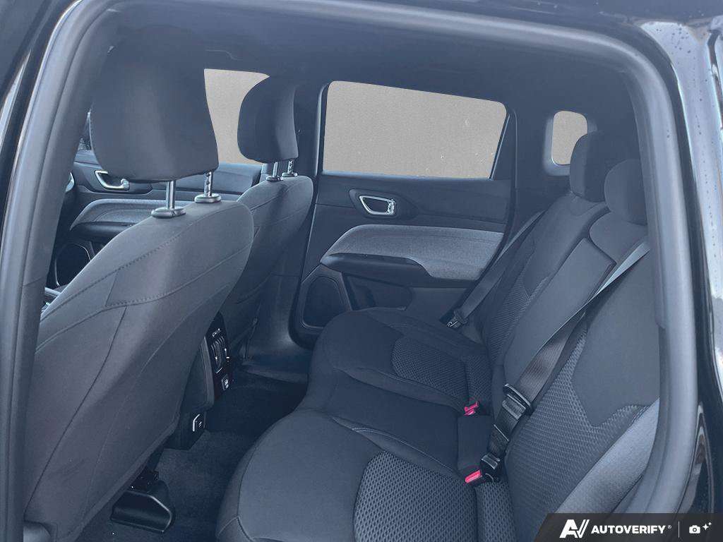 2026 Jeep Compass — photo 23 de 25