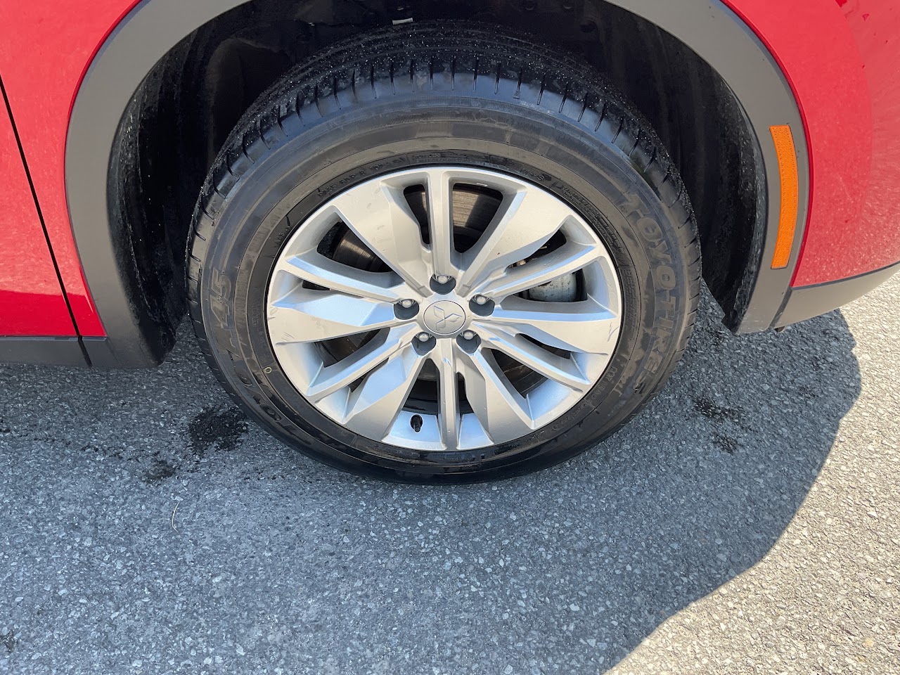 2025 Mitsubishi Outlander — photo 12 of 33
