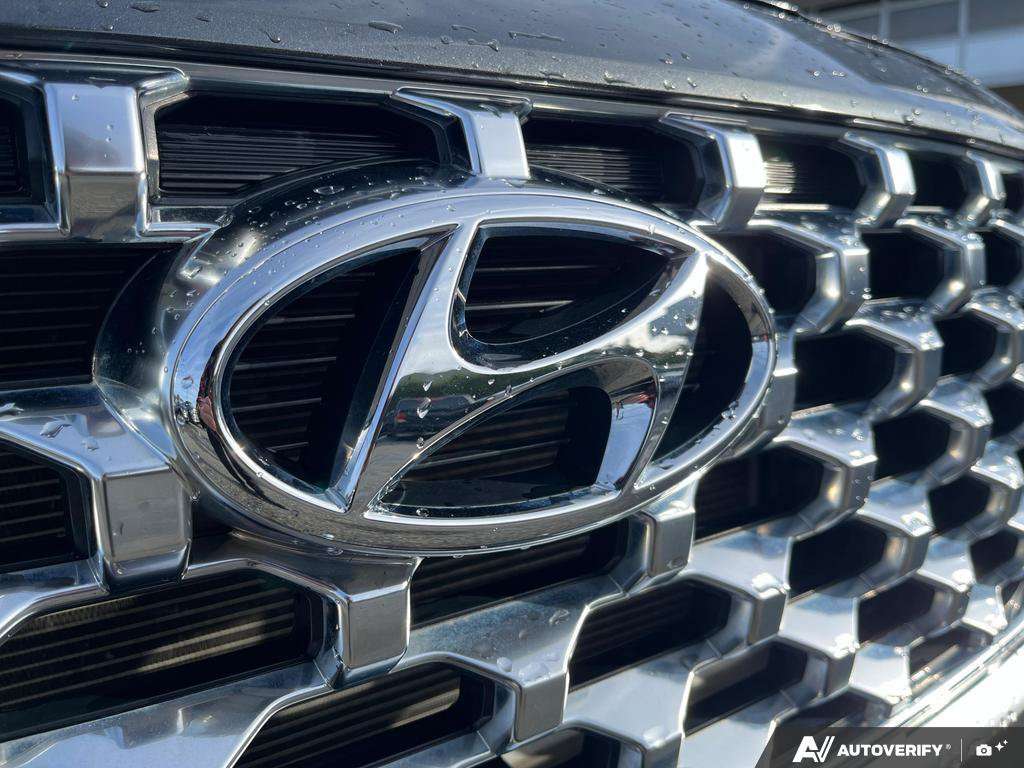 2023 Hyundai Santa Fe — photo 9 of 25