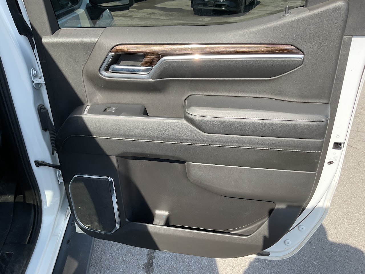 2024 GMC Sierra — photo 30 of 32