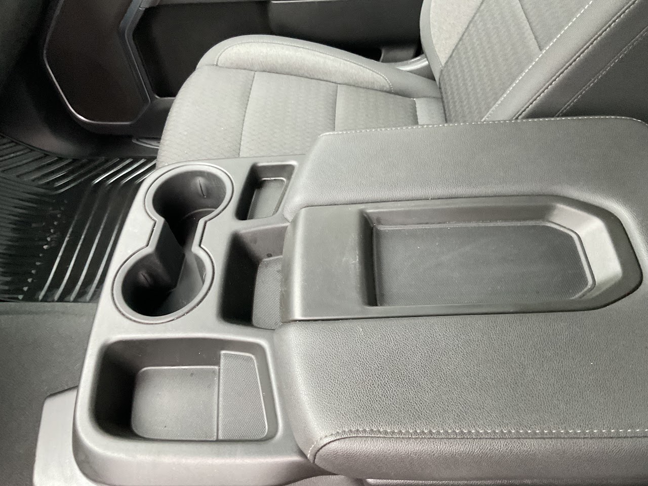 2025 Chevrolet Silverado 1500 — photo 31 of 34